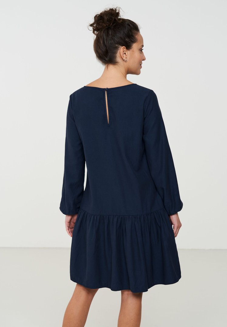 recolution - dress in LENZING TENCEL and cotton | NEPETA