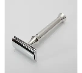 Shaving razor 'Made in Germany' closed comb, with unscrewable handle