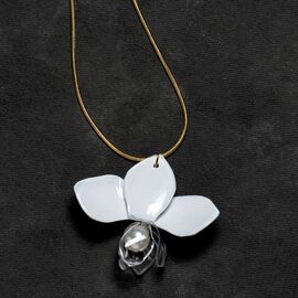 Upcycle with Jing - Upcycled White Orchid Necklace