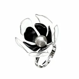 Upcycle with Jing - Black Jasmine Flower Ring