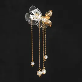 Upcycle with Jing - Elegant Four-Drip Jasmine Flower Brooch